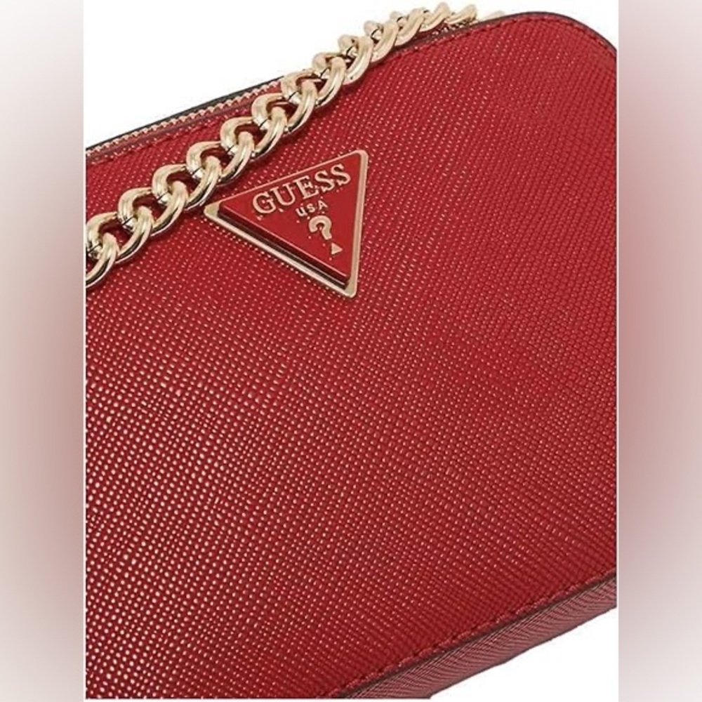 Guess Noelle Camera Roman Crossbody. - Picture 2 of 4